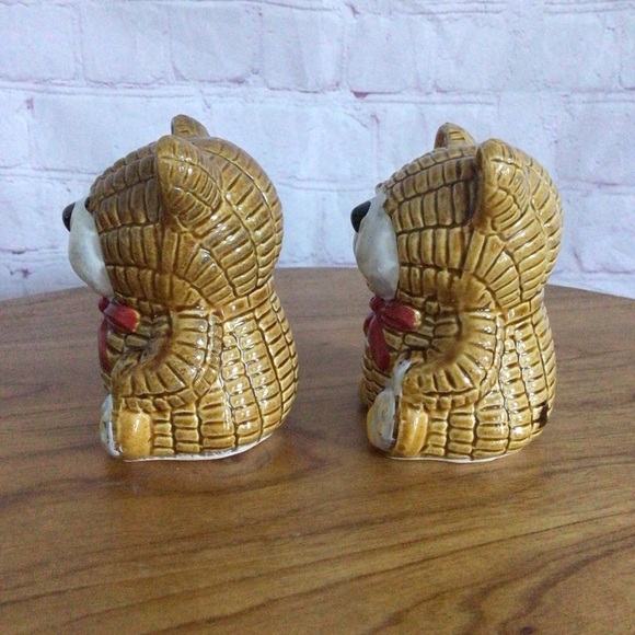 Vintage Teddy Bears Ceramic Salt and Pepper Shaker Pair - Picture 4 of 6
